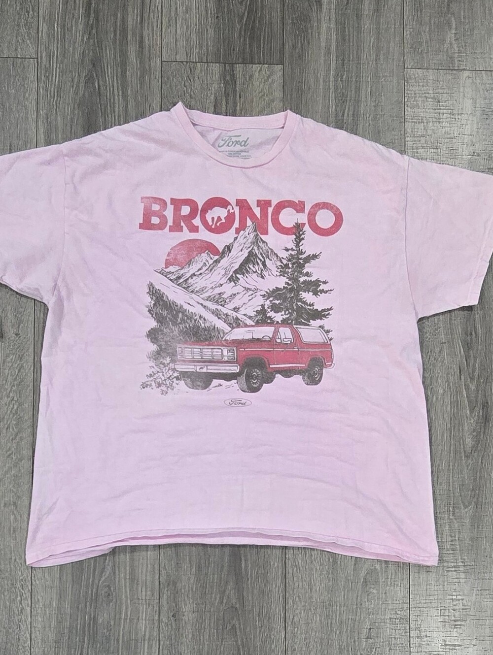Ford Bronco Light Pink Camo Graphic T-Shirt XL Retro Mountain SUV Tee.